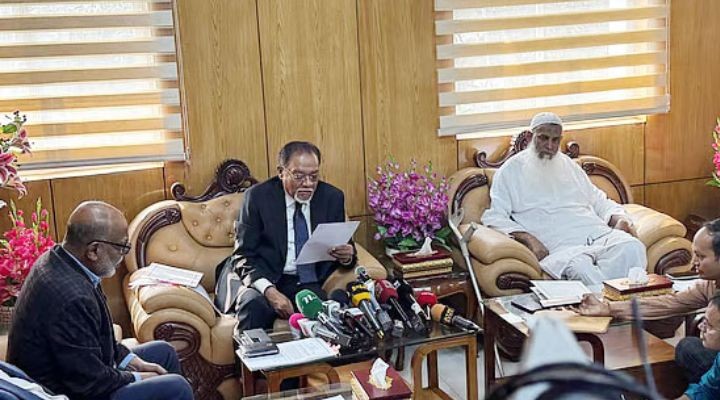 ইমাম-পুরোহিত-যাজকেরা পাচ্ছেন ৫ হাজার টাকা মাসিক সম্মানী, উদ্বোধন ১৪ মার্চ